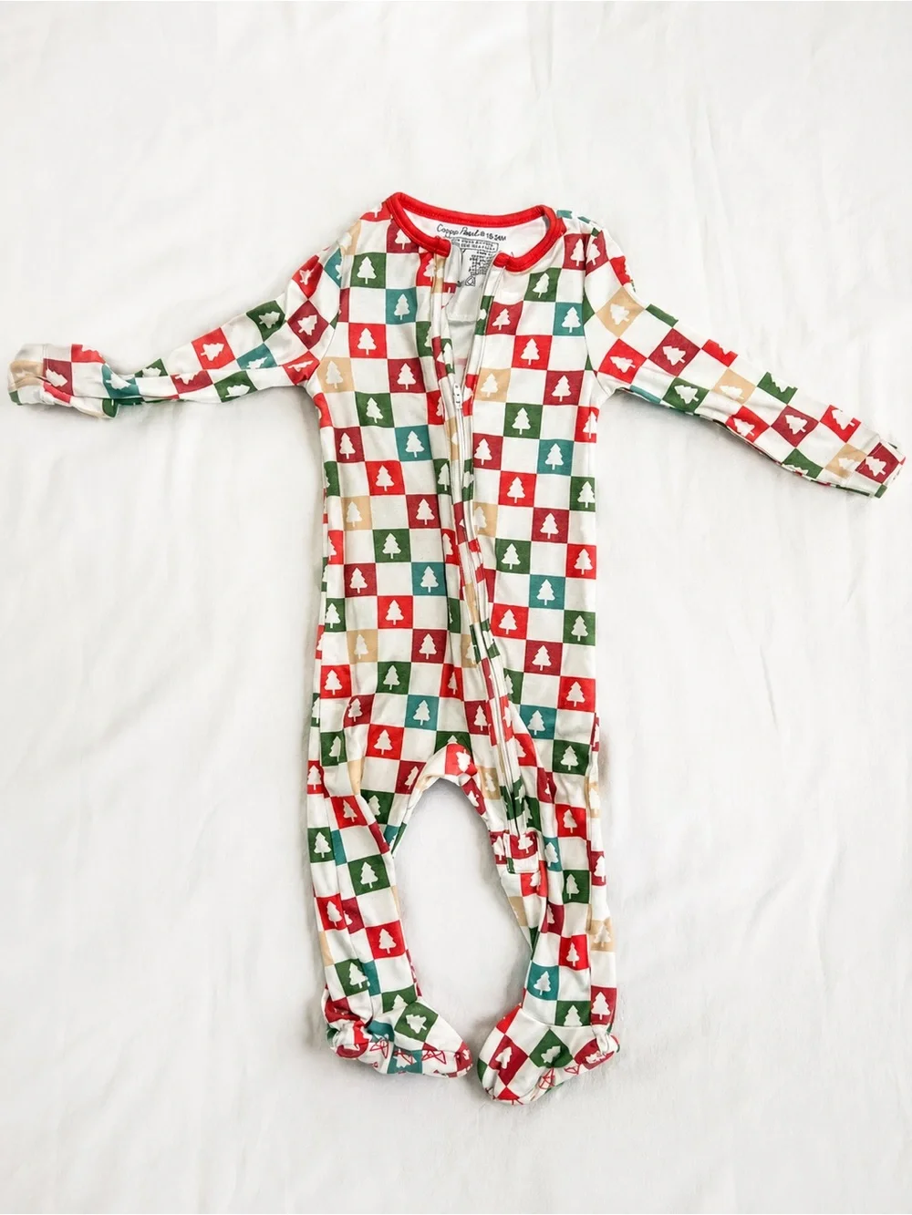 Copper Pearl 18-24m Holiday Tree Print Footed One-Piece Pajamas - Red/Green/Gold